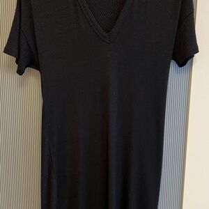 rag & bone Black Short Sleeve V-Neck Dress
